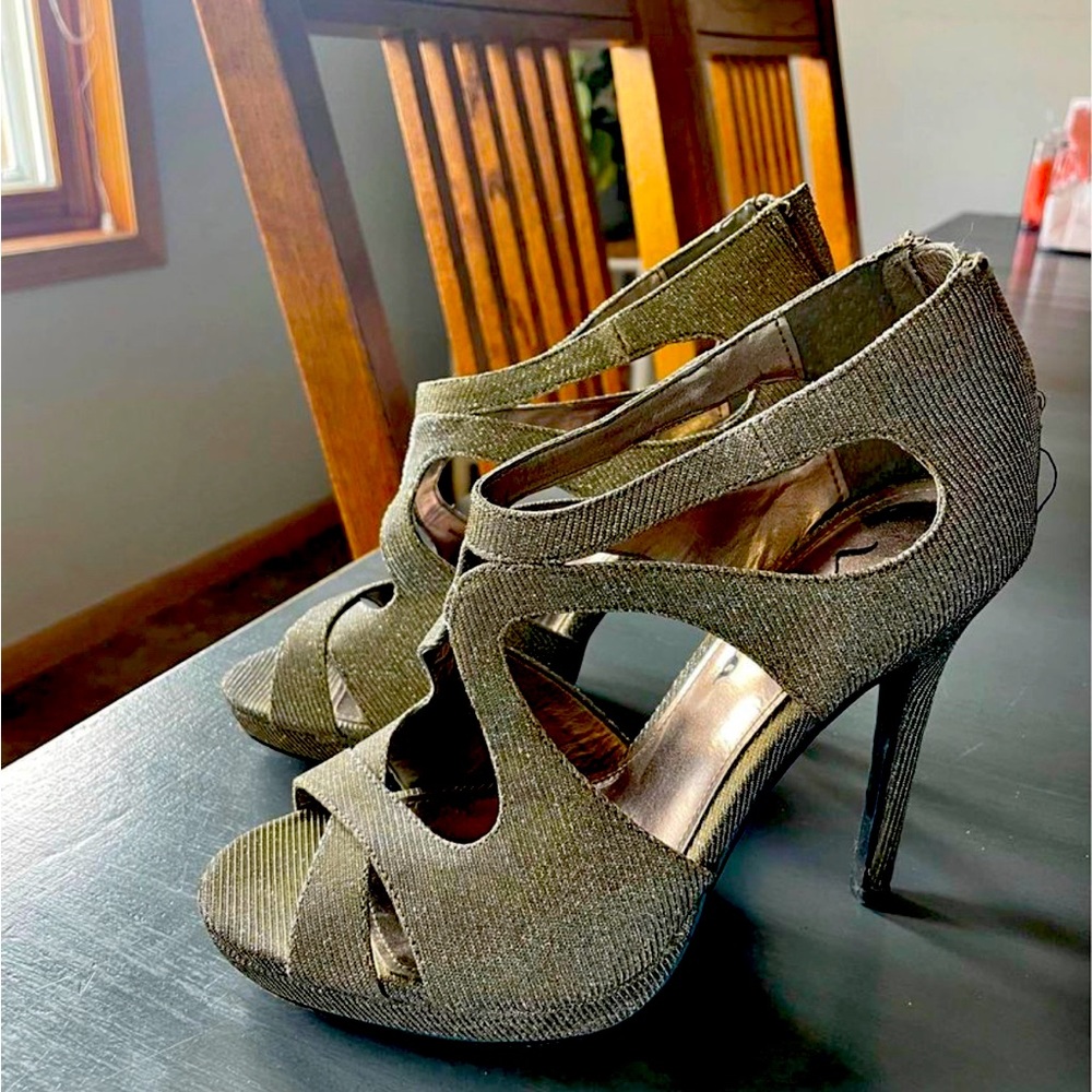 Prom heels